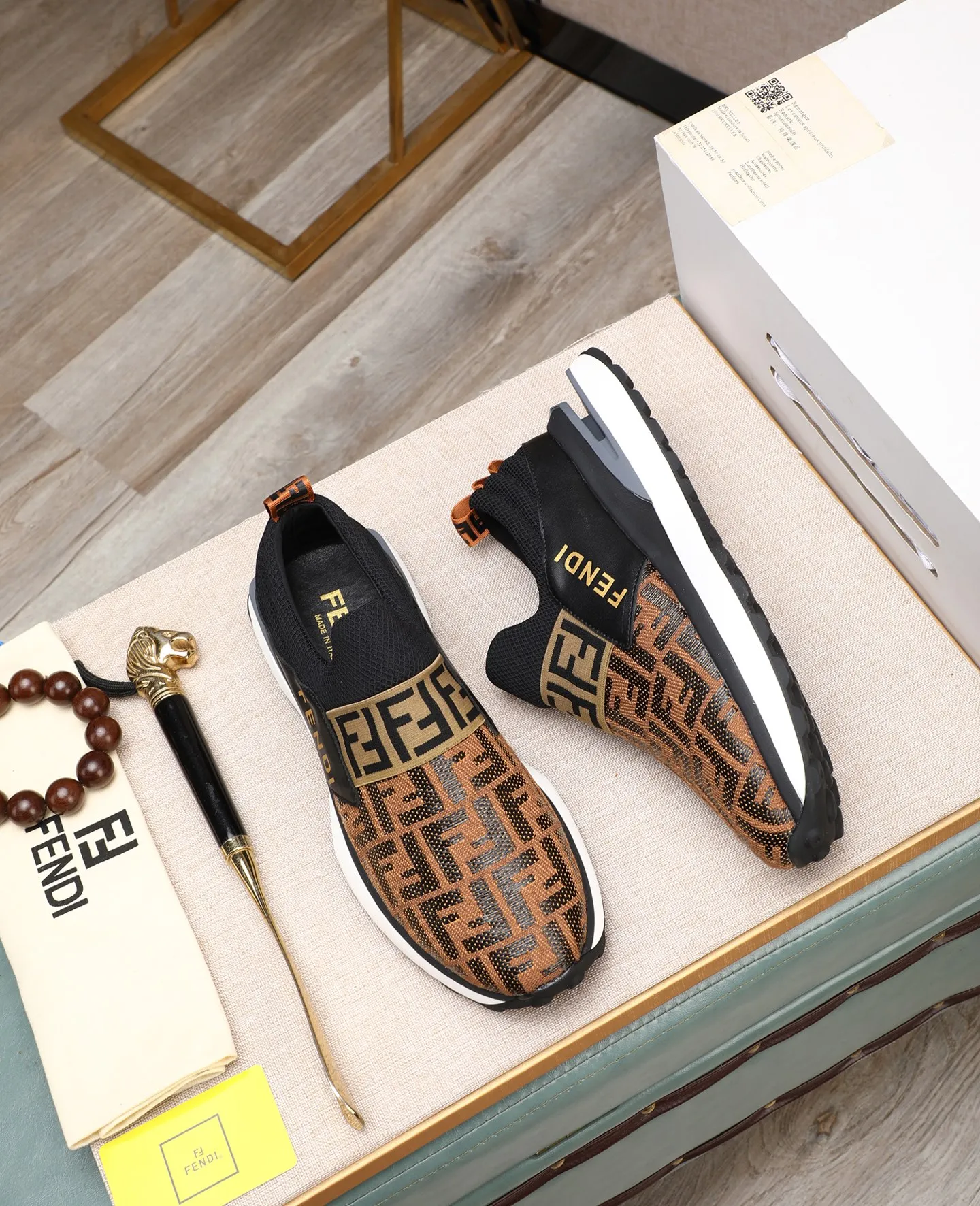 Men's shoes 💰460🕷🕷[FENDI] Fendi fashionable casual men's shoes 🇨🇳Original official website 1:1 model opening, new models are available first 💯Not high-profile but avant-garde, simple About low-key and fashionable, super versatile style 🌿 Made of original cowhide ➕ Pigskin lining 🎋 The version is comfortable on the feet, so rigorous for any small place, and the workmanship is first-class 🍍38-44 Large quantities in stock